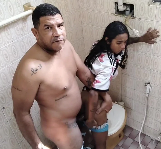 Comendo a irma telegram incesto dark